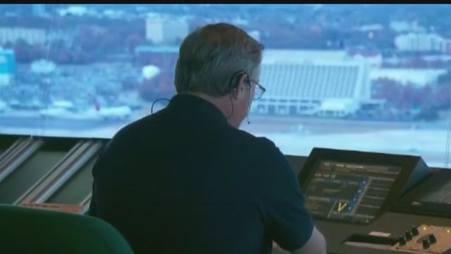 air traffic controller 