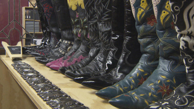 country-music-boots-on-display-620.jpg 
