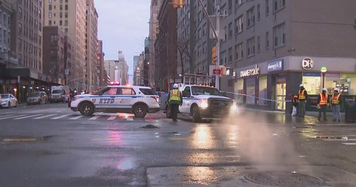 l-train-service-restored-after-water-main-break-snarls-morning-commute