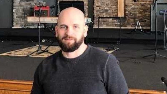 pastor.jpg 