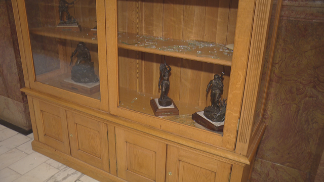 capitol vandalism rs raw 01 concatenated 132302_frame_11799 