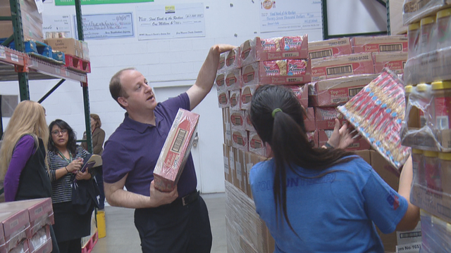 polis-food-bank-rs-raw-01-concatenated-143122_frame_8849.png 
