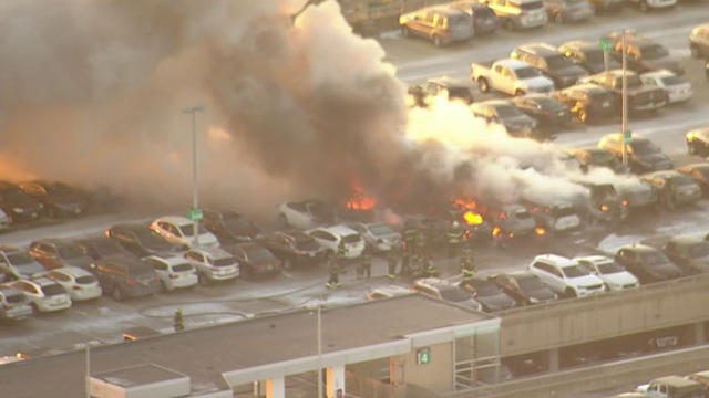 newark-airport-parking-garage-fire.jpg 