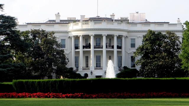 white house exterior 