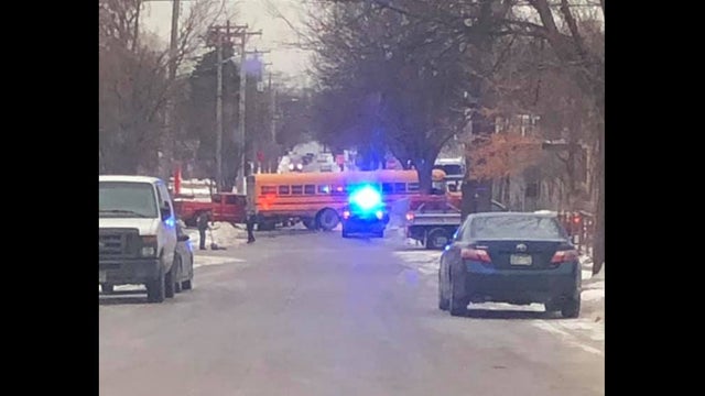 bus-crash-ne-mpls.jpg 