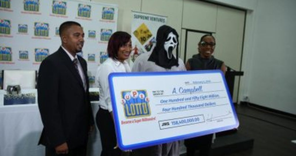 Man Wins Lotto, Accepts Prize In 'Scream' Mask To Hide Identity CBS Texas