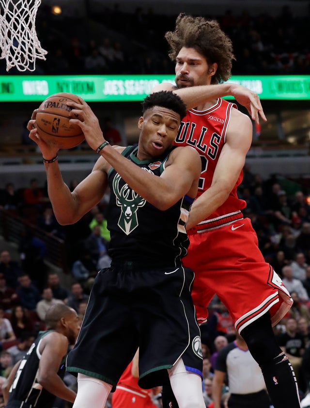 Giannis Antetokounmpo, Robin Lopez 