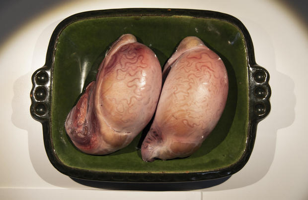 bull-testicles-rocky-mountain-oysters-usa.jpg 