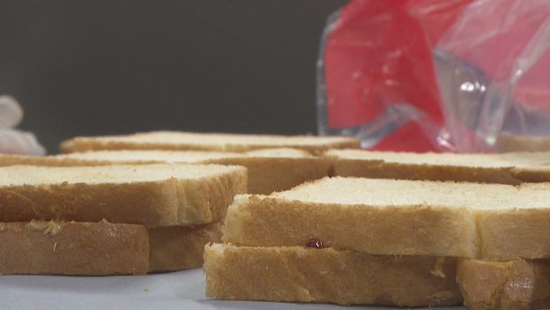 HOMELESS SANDWICHES VO_frame_781 