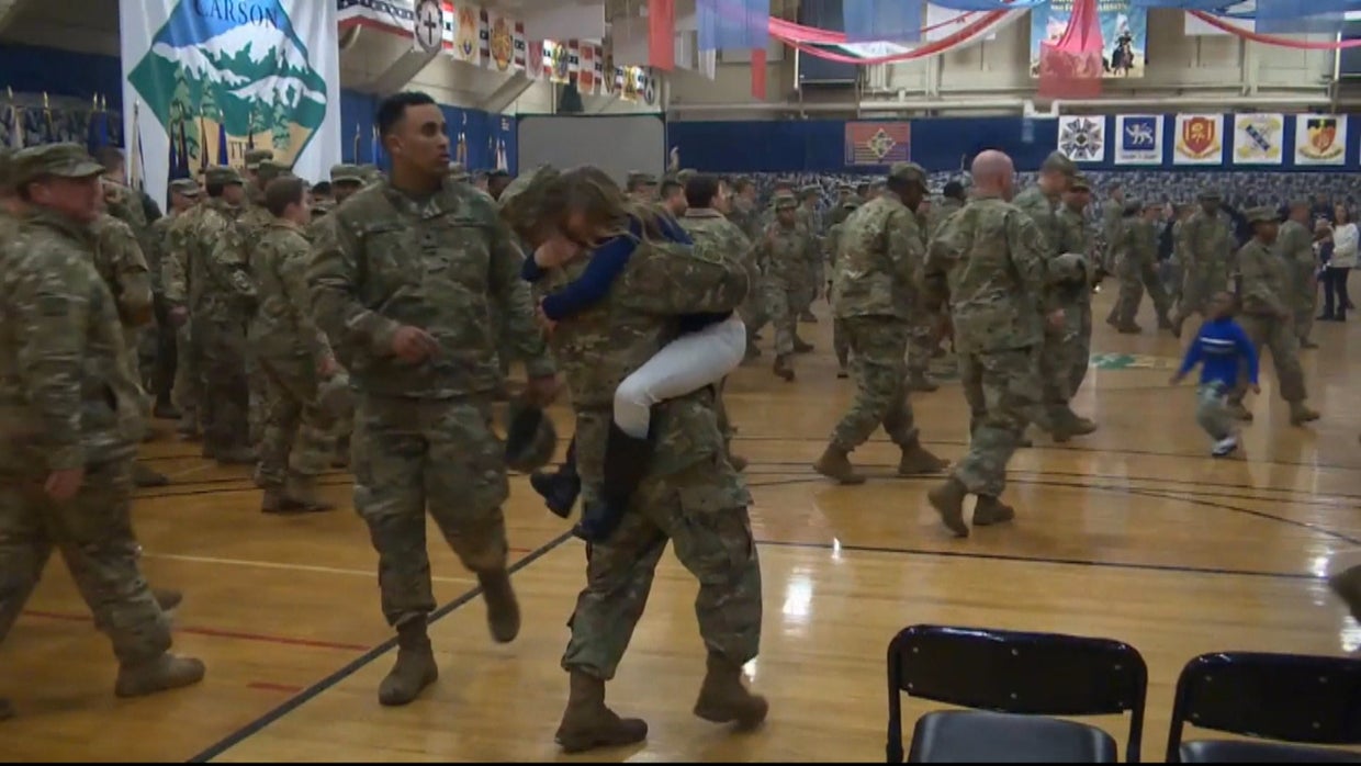Homecoming Celebration For Fort Carson Soldiers - CBS Colorado