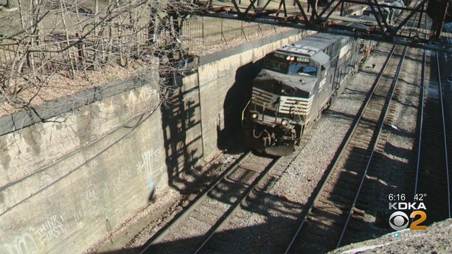 train-.jpg 