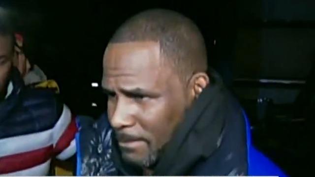 cbsn-fusion-r-kelly-turns-himself-in-to-chicago-police-thumbnail-1789277-640x360.jpg 