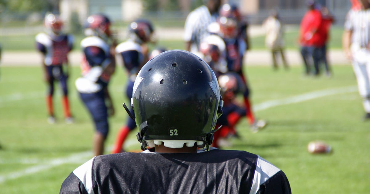 Pop Warner Eliminates Three-Point Stance To Make Game Safer - CBS ...