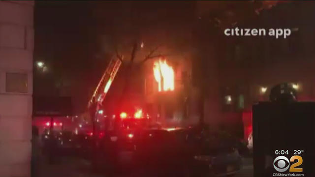 8-hurt-in-uws-fire.jpg 