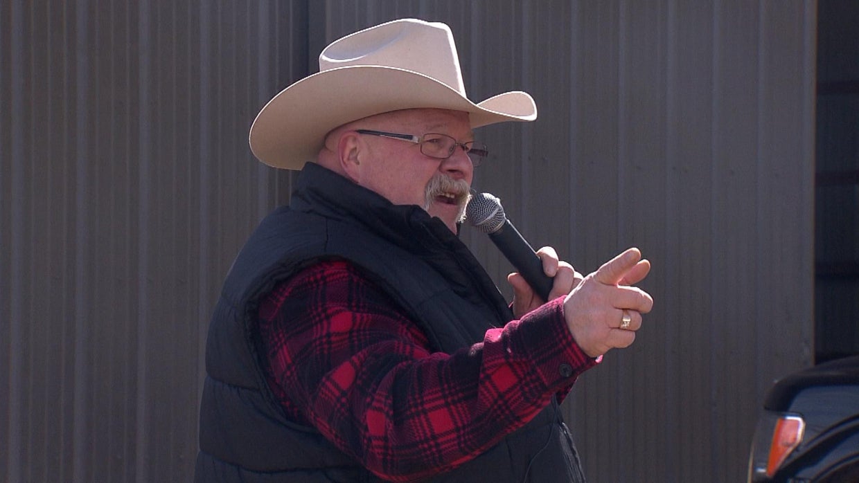 Colorado Tradition Continues Bison Get Auctioned Off CBS Colorado