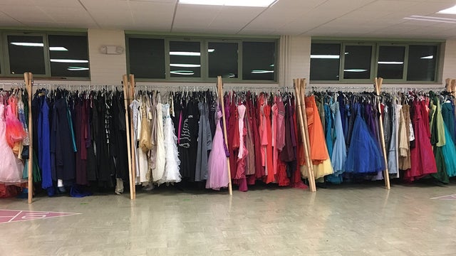 prom-dresses.jpg 
