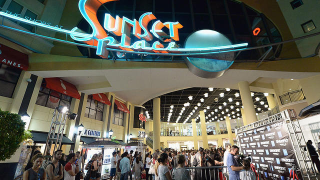 Shops at Sunset Place renovations: Mall needs makeover badly, Miami.com
