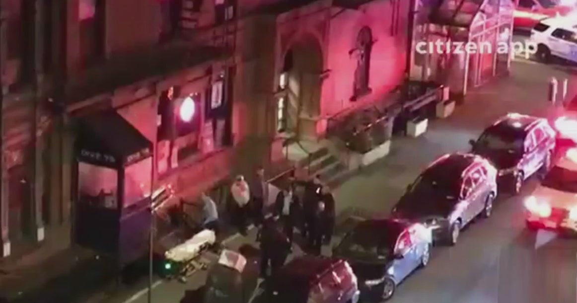 2 Men Stabbed Inside Bar On Manhattan's Upper West Side - CBS New York