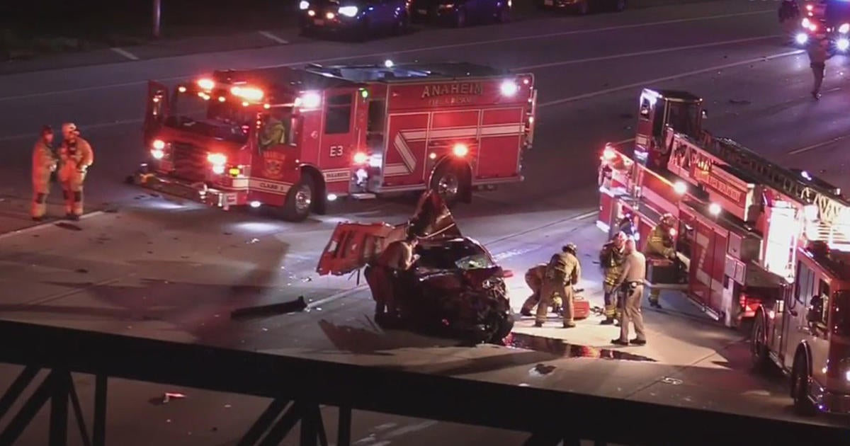 5 Freeway Crash Kills 1 In Anaheim - CBS Los Angeles