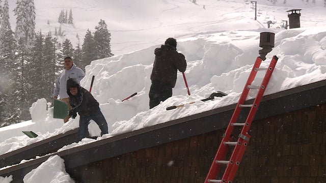 shoveling-roof-1024.jpg 