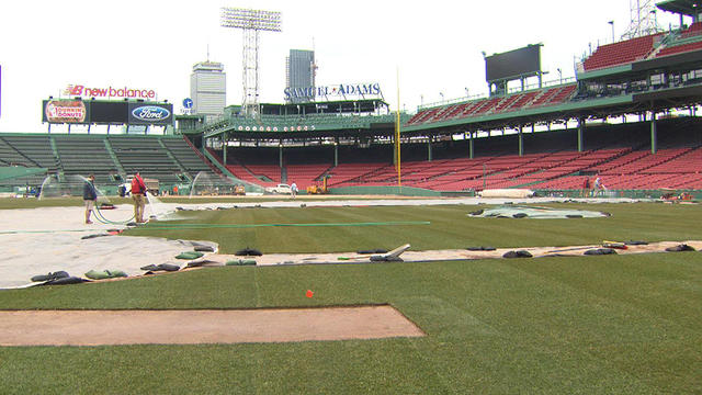Fenway Park goes fully cashless, adds sponsor to turf