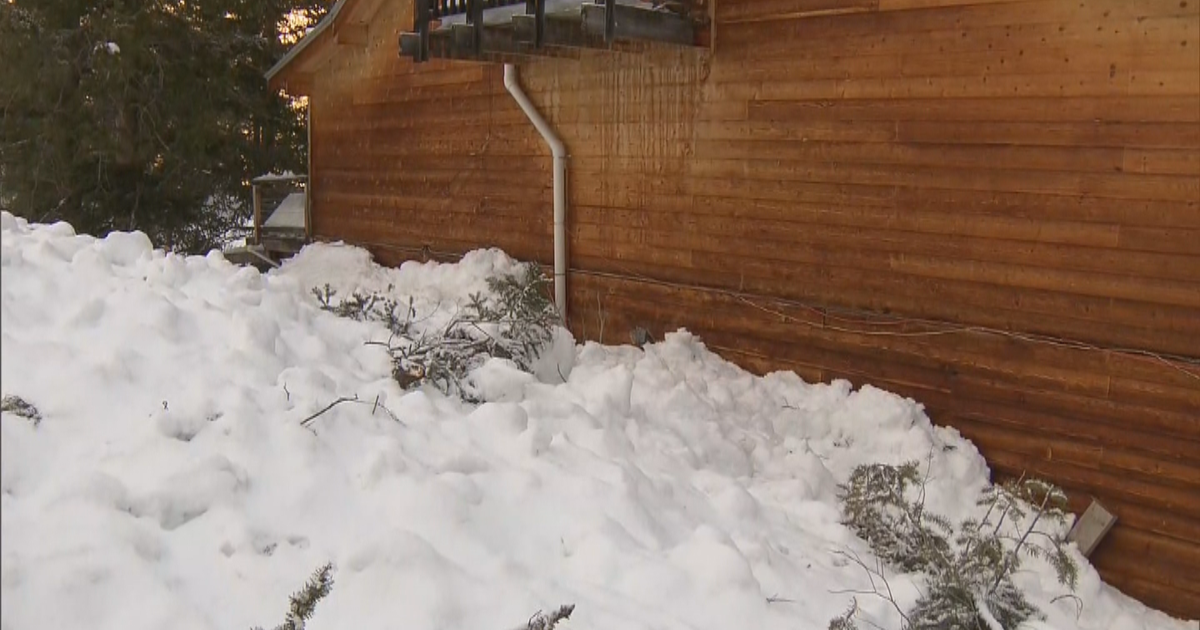 Small Town Hit With Numerous Avalanches Community Steps Up To Help Cbs Colorado 5370