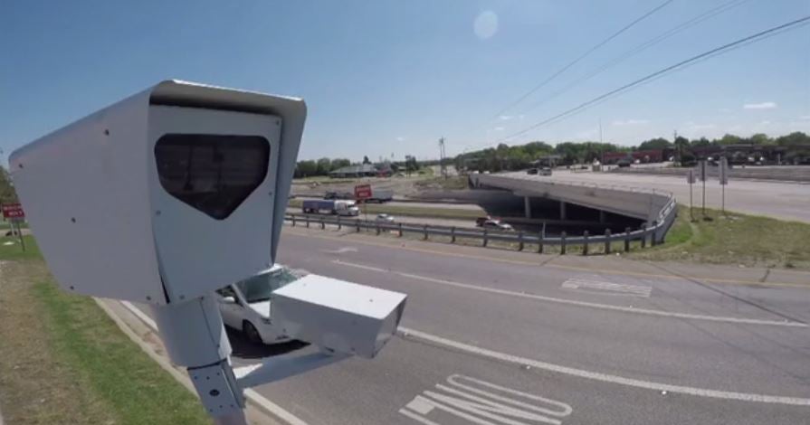 Gov. Abbott Signs Bill That Bans Red Light Cameras In Texas CBS Texas