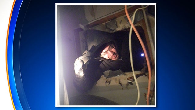 burglar-stuck-in-vent-suffolk-pd.jpg 
