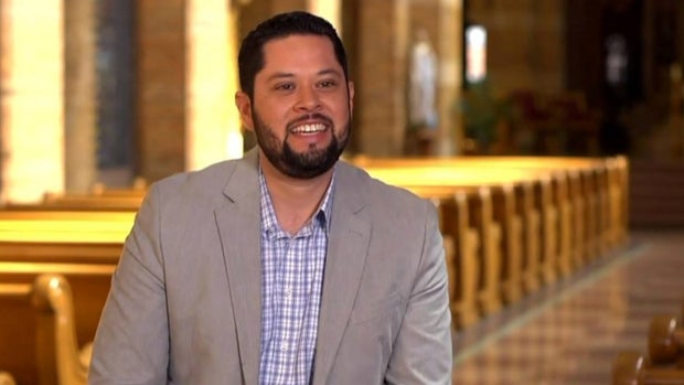 JUAN CARLOS REYES 10PKG.transfer_frame_1787 