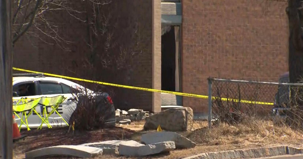 3 Dead In Manchester, New Hampshire Hotel Room After 14-Hour Standoff ...