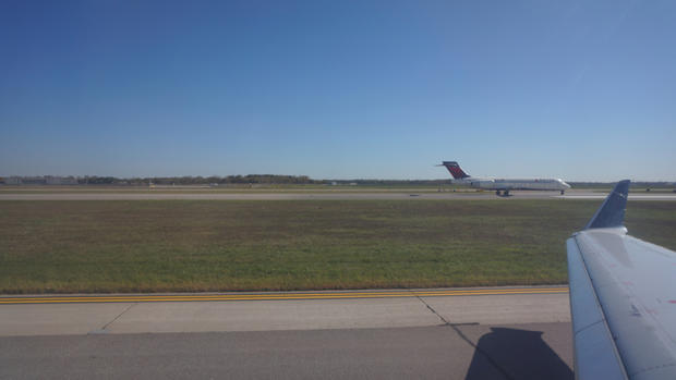 Detroit Metro Airport Runway 