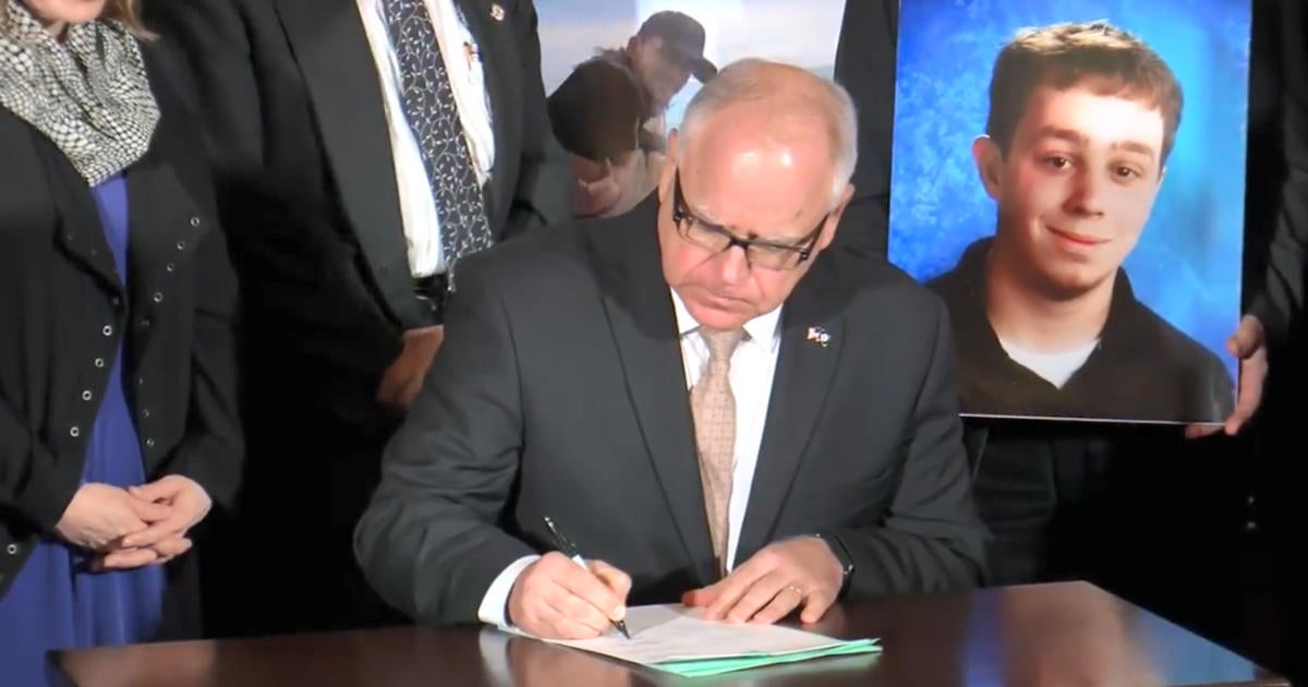 Gov. Walz Signs 'HandsFree' Bill Into Law CBS Minnesota