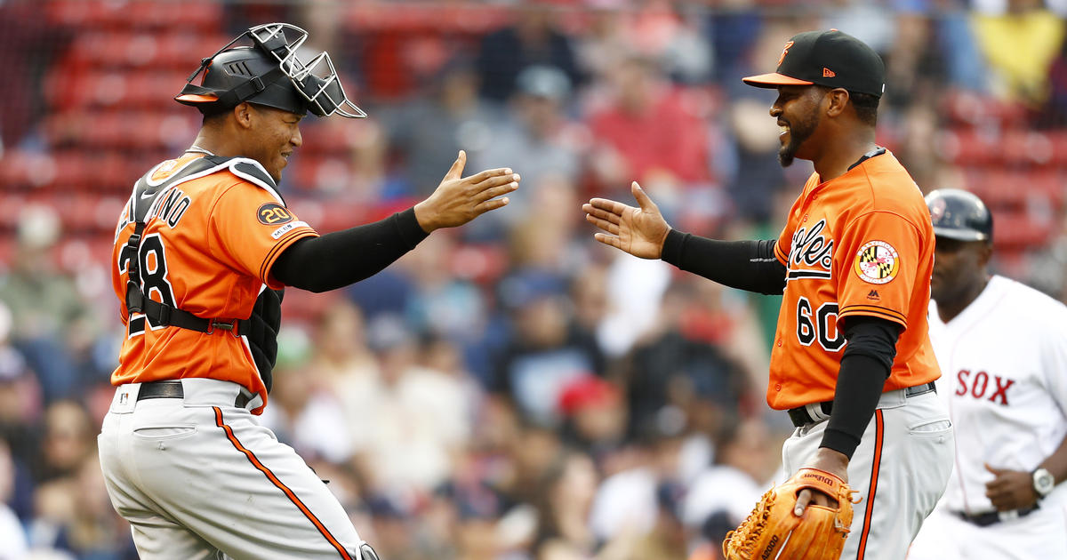 Watch a 9-year-old Red Sox fan meet Orioles' Chris Davis after