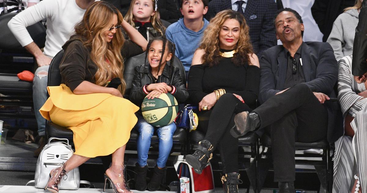 Beyoncé and Blue Ivy at the Dallas Cowboys Game