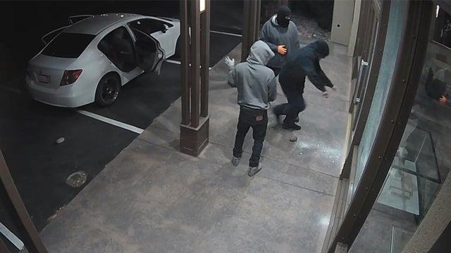 alamo_jewelry_store_burglary_041819_01.jpg 