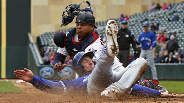 twins-blue-jays.jpeg 