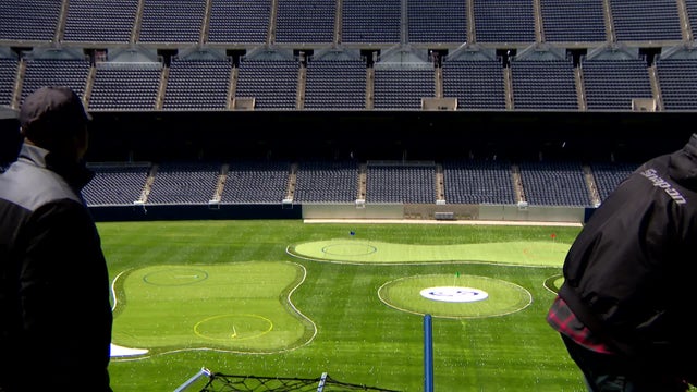 soldier-field-turns-into-massive-driving-range.jpg 