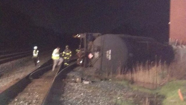 0421trainderailment.jpg 