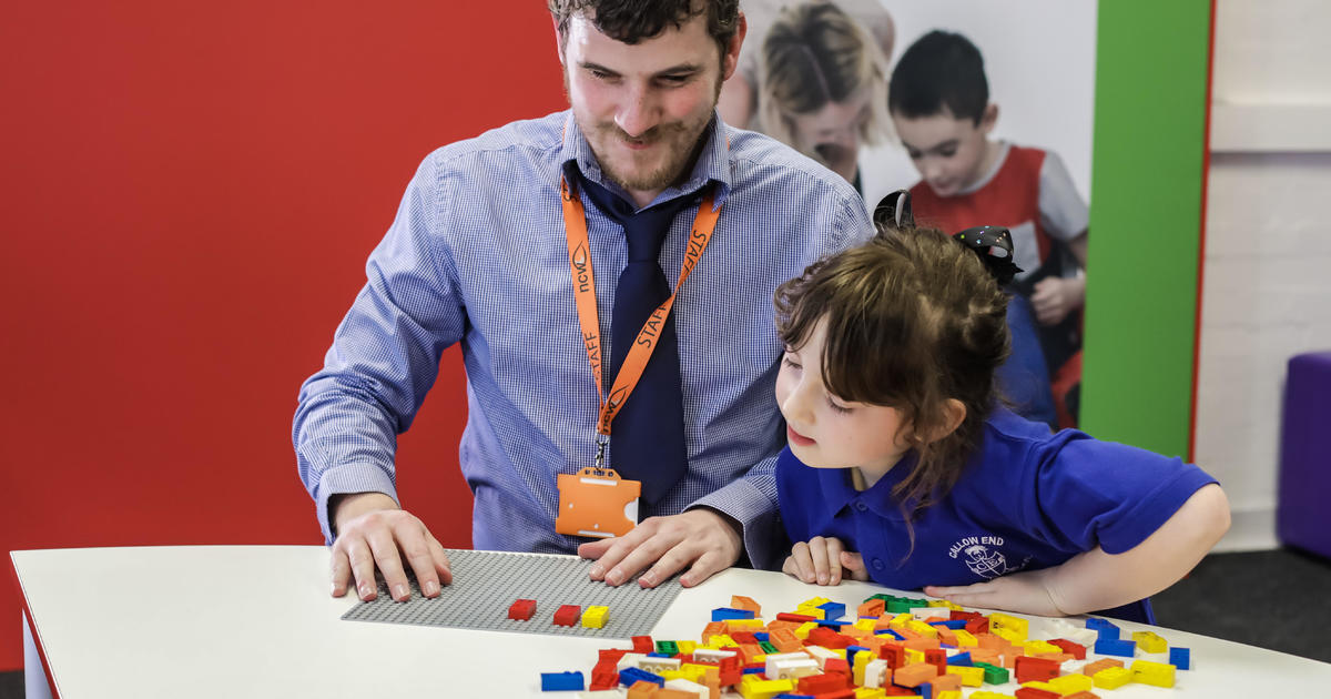 skibsbygning ærme udledning Lego Braille: Lego is releasing new bricks to help visually impaired  children learn Braille - CBS News
