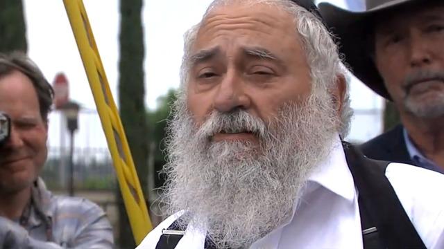 cbsn-fusion-rabbi-yisroel-goldstein-chabad-of-poway-california-speaks-after-deadly-attack-thumbnail-1839395-640x360.jpg 