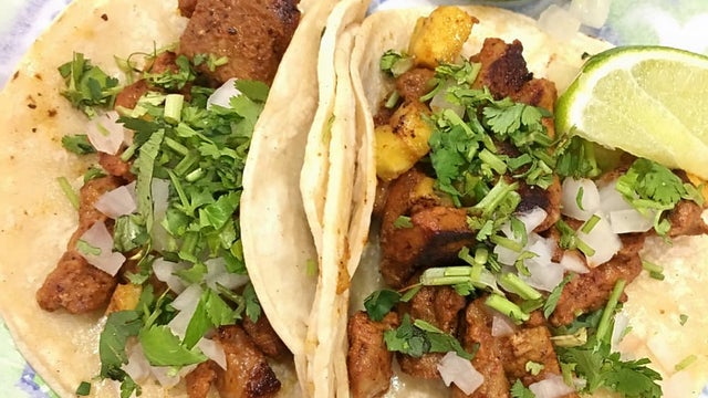 noras_mexican_kitchen_photo_1_enhanced.jpg 