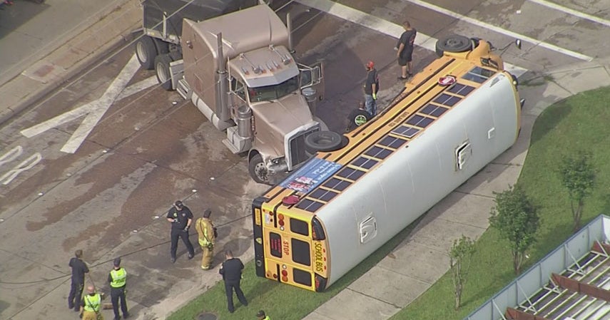 1 Injured In 7Vehicle Crash Involving Garland ISD Bus, 18Wheeler; No