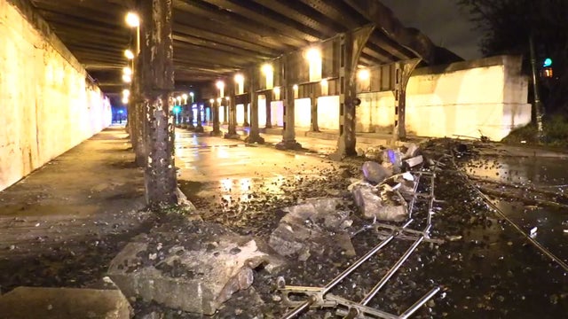 bridge-collapse.jpg 