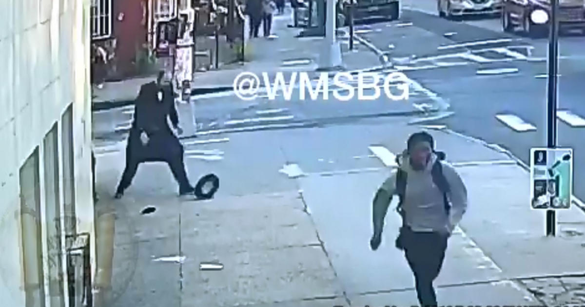 Another Brazen Assault On A Jewish Man Caught On Video - CBS New York