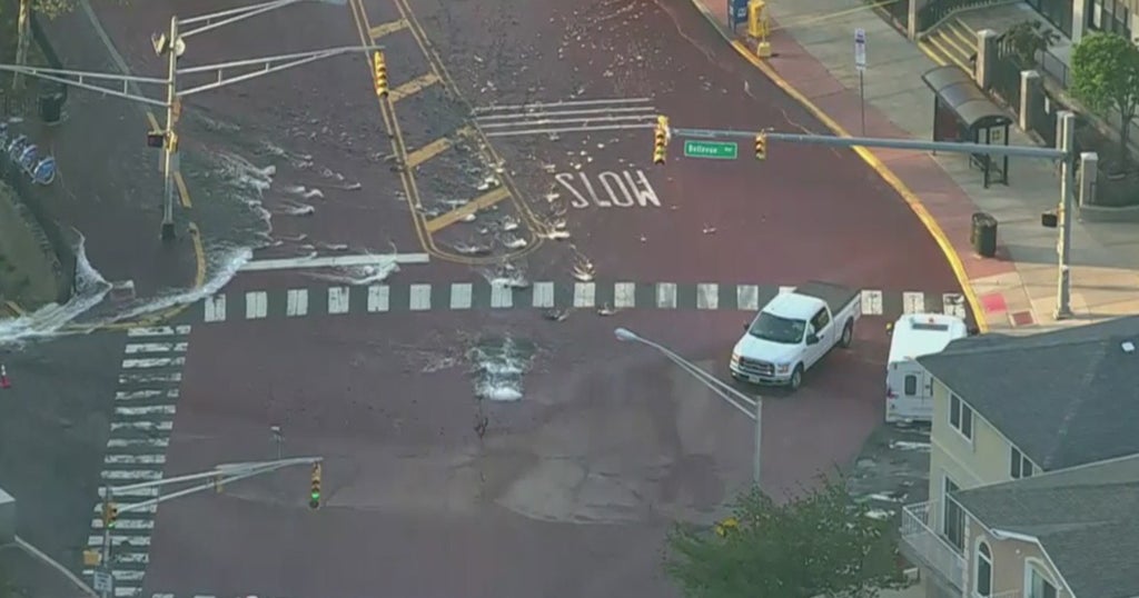 Water Main Break Leaves Thousands Without Service In New Jersey - CBS ...
