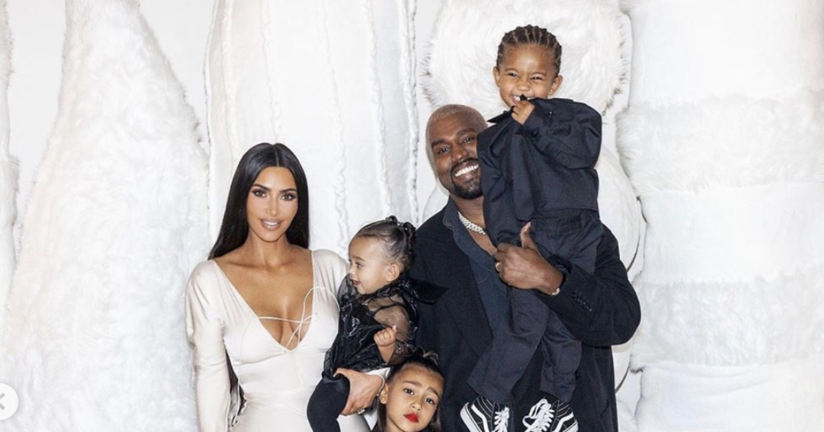 Psalm West Kim Kardashian And Kanye West Finally Reveal Newborn Son S Name Cbs News