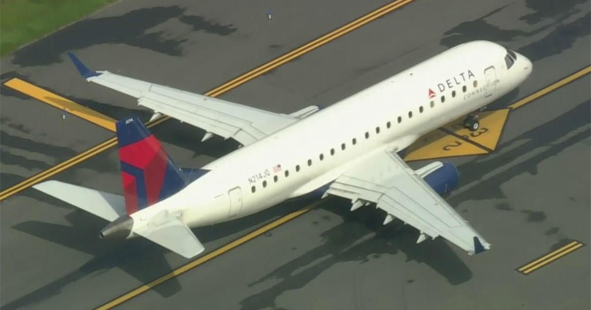 Delta pilots to picket amid surging flight cancellations thumbnail