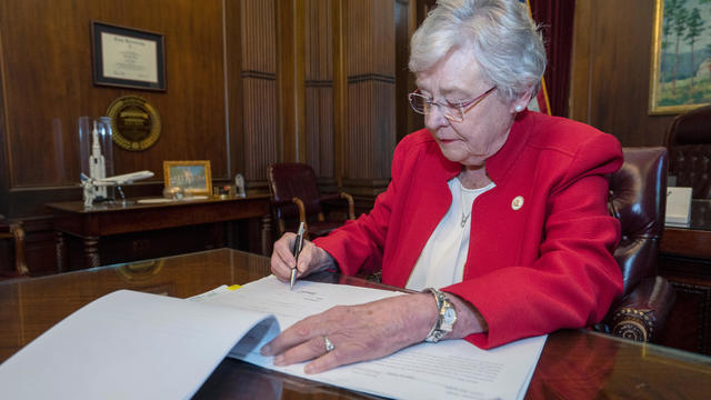 hb314-signing.jpg 