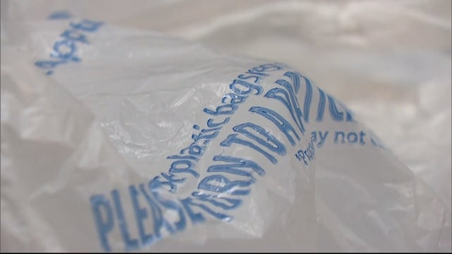 dillon-plastic-bag-ban-6pkg_frame_225.jpg 
