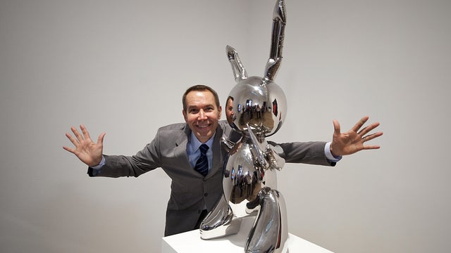 US artist Jeff Koons poses for photograp 